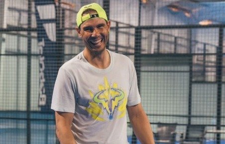Rafael Nadal disputa partida de padel
